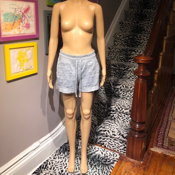 90 Degrees by Reflex Salt/Pepper Small Shorts - Picture 2 of 3